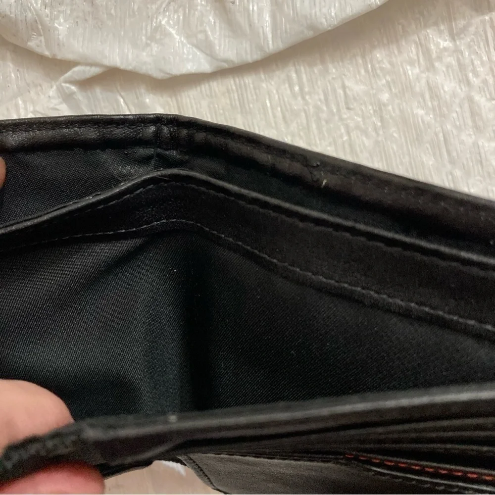 Tumi black leather mens wallet